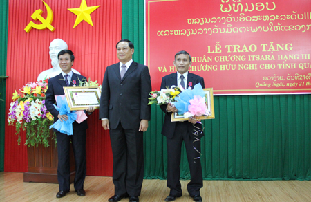 ຄະນະຜູ້ແທນຂັ້ນສູງ ແຂວງ ຈຳປາສັກ ຢ້ຽມຢາມ ແລະ ເຮັດວຽກຢູ່ແຂວງ ກວາງຫງາຍ